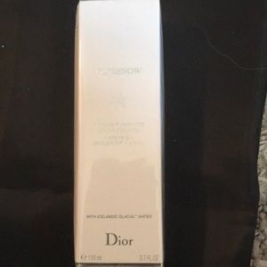 Diorsnow White Reveal Gentle Purifying Foam
